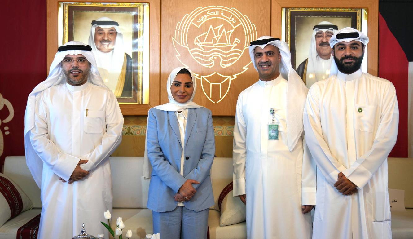 وزيرة الشؤون الاجتماعية تشيد بمساهمات بيت التمويل الكويتي فى مجال البيئة وحمايتها 